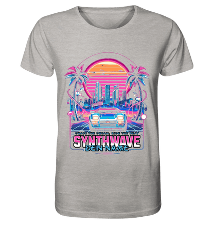 Dein Name • Synthwave • Retro • 80s • Cyberpunk • Unisex Premium T-Shirt XS - 5XL aus Bio - Baumwolle für Damen & Herren • Exklusivdesign • personalisiert von HalloGeschenk.de