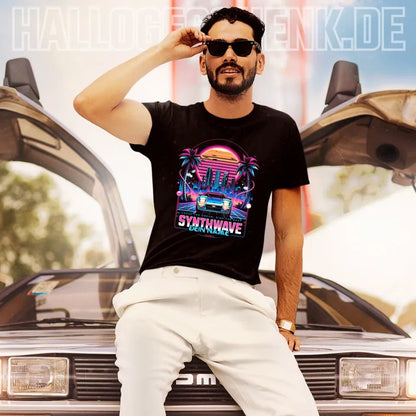 Dein Name • Synthwave • Retro • 80s • Cyberpunk • Unisex Premium T-Shirt XS - 5XL aus Bio - Baumwolle für Damen & Herren • Exklusivdesign • personalisiert von HalloGeschenk.de